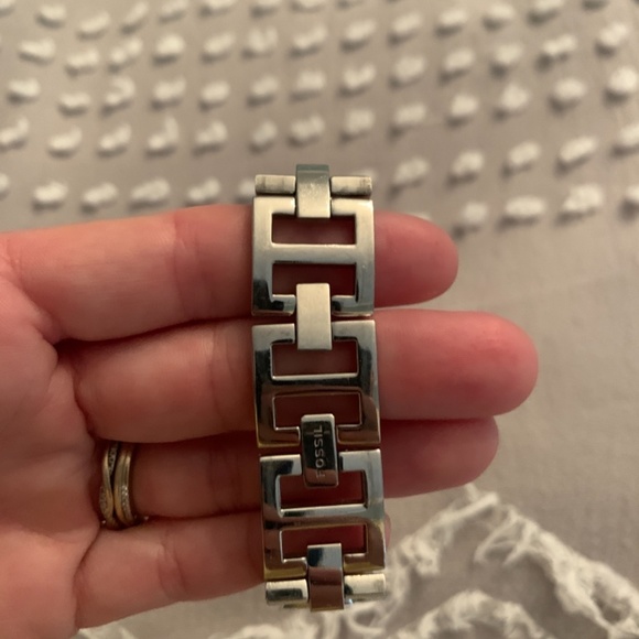 Women’s Fossil Watch - Picture 2 of 2